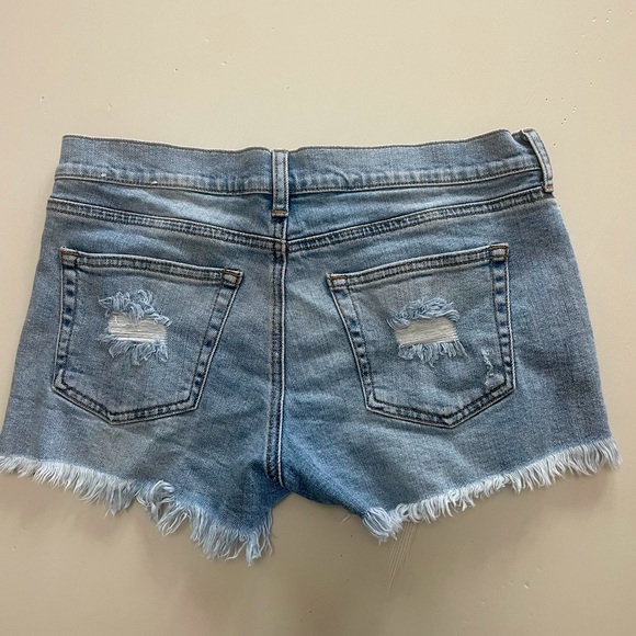 Fab’rik Jean Shorts - Picture 2 of 2